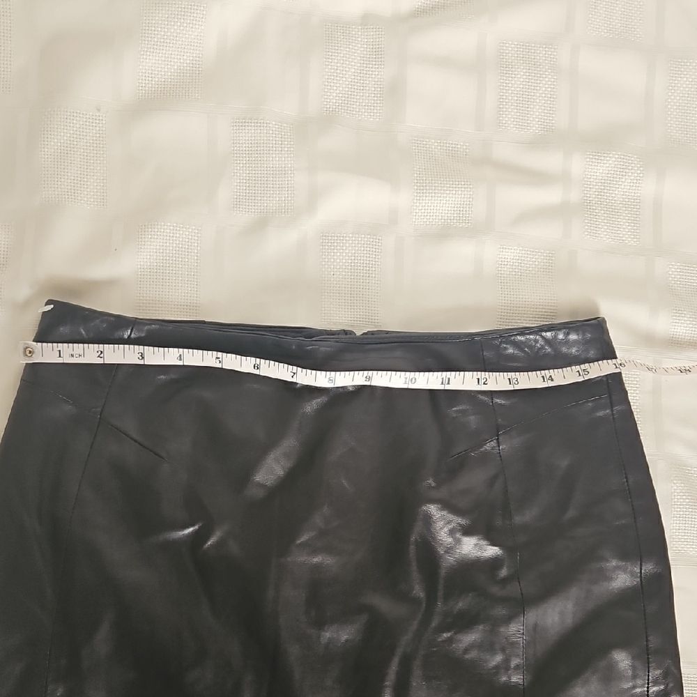 Danier Black Knee-Length Pencil Skirt - Picture 10 of 16